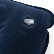 Aero-Rest Comfort: Aufblasbares Nackenhörnchen für entspanntes Branding