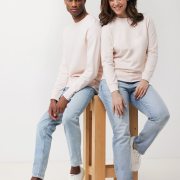 Nachhaltiger Unisex-Rundhalspullover „Pure Comfort“: Branding zum Einkuscheln