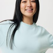 Nachhaltiger Unisex-Rundhalspullover „Pure Comfort“: Branding zum Einkuscheln