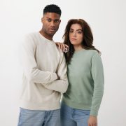 Nachhaltiger Unisex-Rundhalspullover „Pure Comfort“: Branding zum Einkuscheln