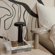 Kompakte LED-Designleuchte „Lumina Touch“: Dein Branding im Rampenlicht