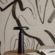 Kompakte LED-Designleuchte „Lumina Touch“: Dein Branding im Rampenlicht