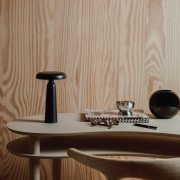 Kompakte LED-Designleuchte „Lumina Touch“: Dein Branding im Rampenlicht