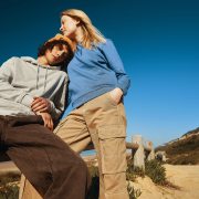 Ungebleichter Eco-Hoodie: Authentizität in ihrer reinsten Form