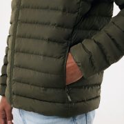 Alpen-Allrounder AWARE™: Die nachhaltige Unisex-Steppjacke für dein Team