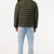 Alpen-Allrounder AWARE™: Die nachhaltige Unisex-Steppjacke für dein Team