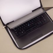 Shield-Flex Elite: Neopren-Laptop-Hülle in 3 Performance-Größen