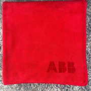 Master-Engrave Performance-Tuch: Haptisches 3D-Branding ohne Farbauftrag