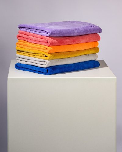 Master-Engrave Performance-Tuch: Haptisches 3D-Branding ohne Farbauftrag