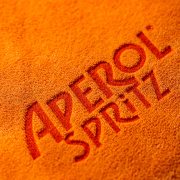 Master-Engrave Performance-Tuch: Haptisches 3D-Branding ohne Farbauftrag