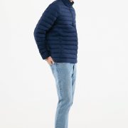 Alpen-Allrounder AWARE™: Die nachhaltige Unisex-Steppjacke für dein Team