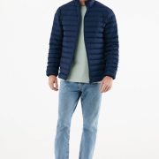 Alpen-Allrounder AWARE™: Die nachhaltige Unisex-Steppjacke für dein Team