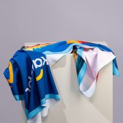 Aero-Soft Ultra-Light Handtuch: High-Tech Performance & All-Over Design