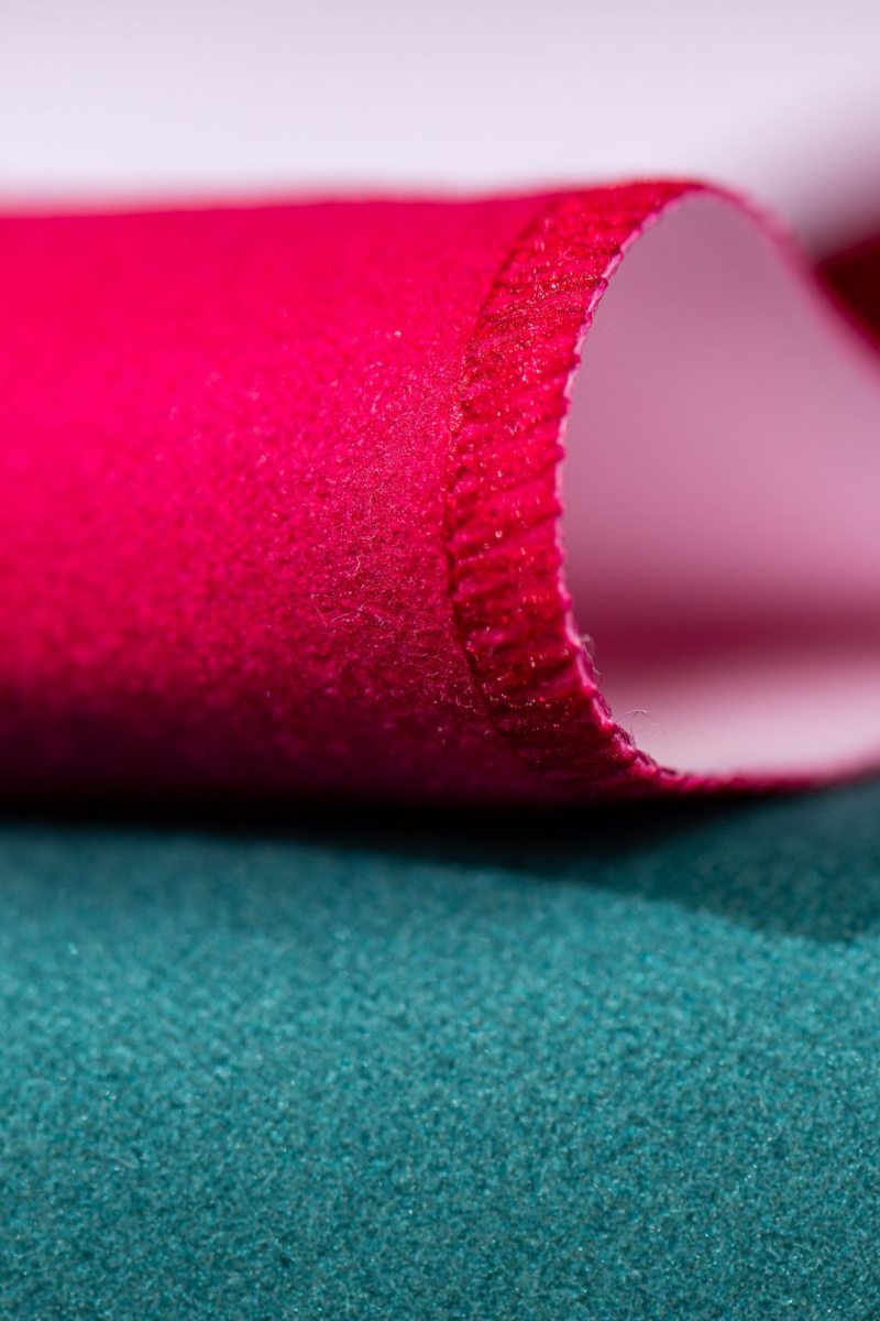 Aero-Soft Ultra-Light Handtuch: High-Tech Performance & All-Over Design