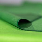 Aero-Soft Ultra-Light Handtuch: High-Tech Performance & All-Over Design