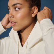 Urban Vibe: Premium Damen Cropped Hoodie – Vegan & Oversize