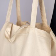 Premium Bio-Twill Tragetasche: 4 Griffe & Fokus auf Logo-Druck